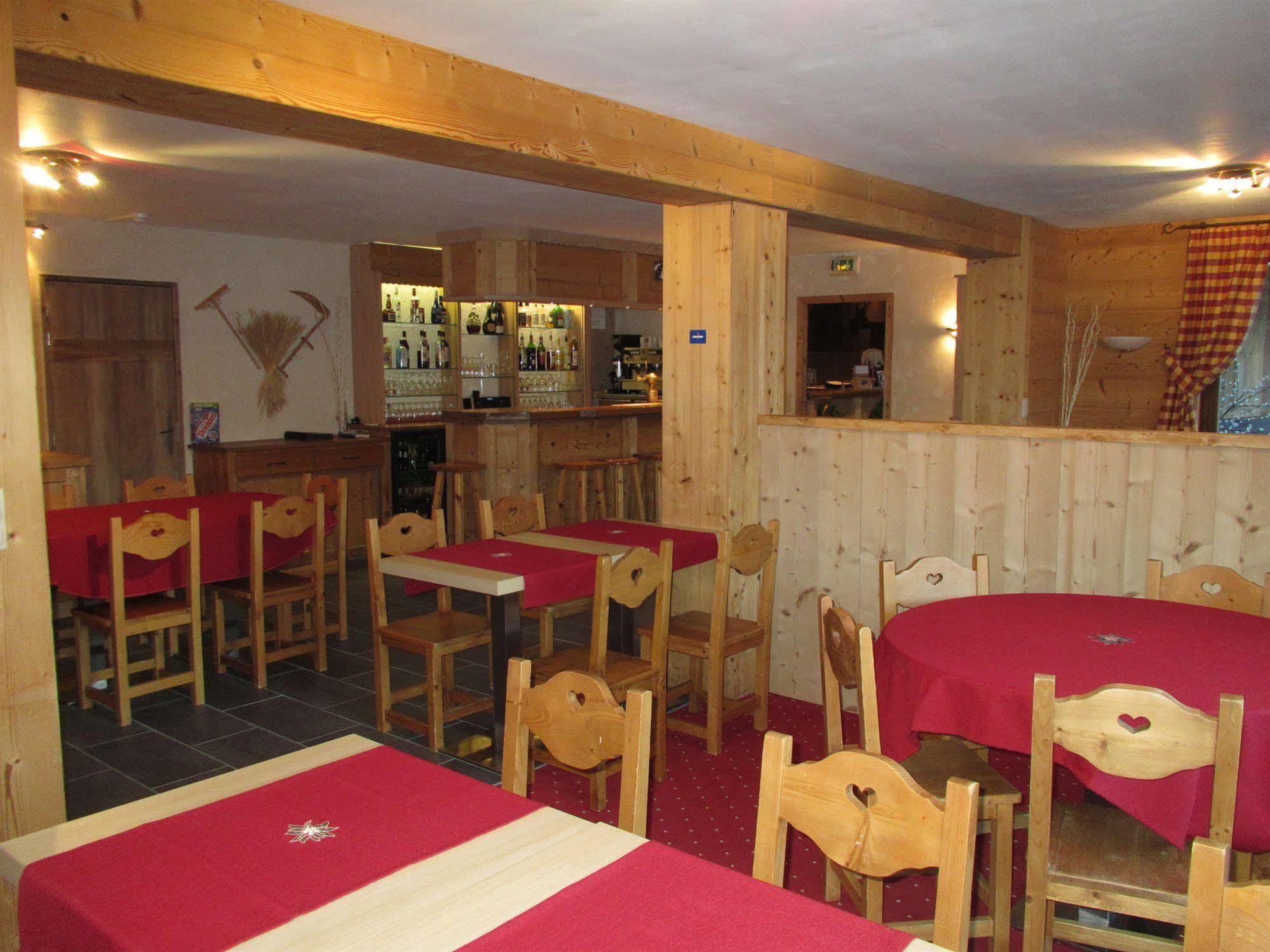 Alpen Roc Hotel Morzine Exterior foto